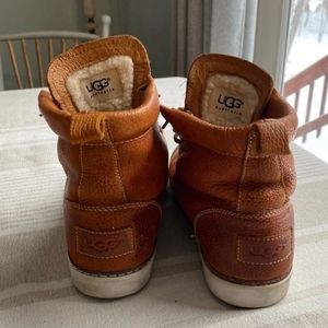 Uggs  barely used